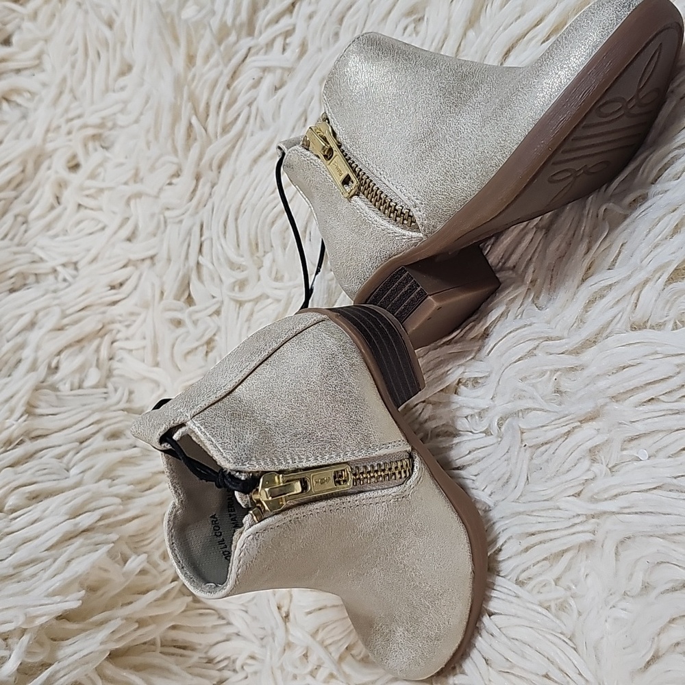 Kids Okie Dokie Gold "LIL CORA" Ankle Boots 5M - Picture 3 of 11